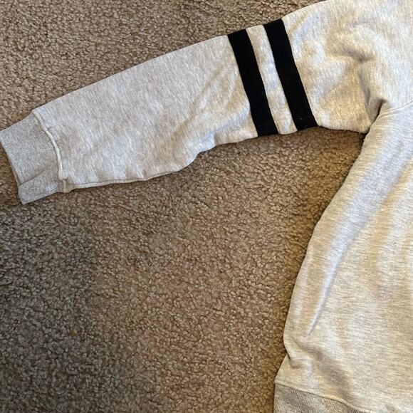 NETFLIX WINE & AMAZON PRME STATEMENT PULLOVER LS GRAY -BLACK LARGE COMFY LARGE - Picture 6 of 11